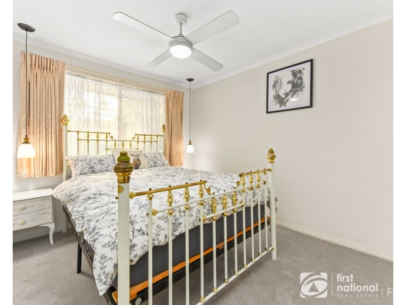4 Sherwood Road, Narre Warren South VIC 3805