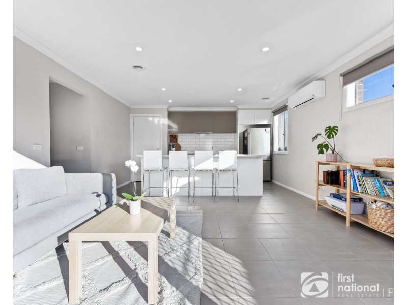 2/6-8 Walter Street, Cranbourne VIC 3977