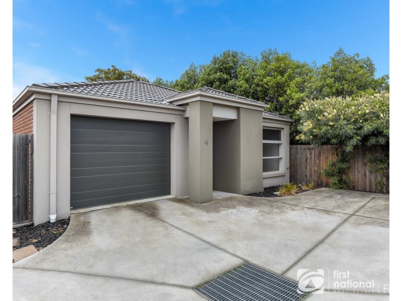 4/6-8 Walter Street, Cranbourne VIC 3977