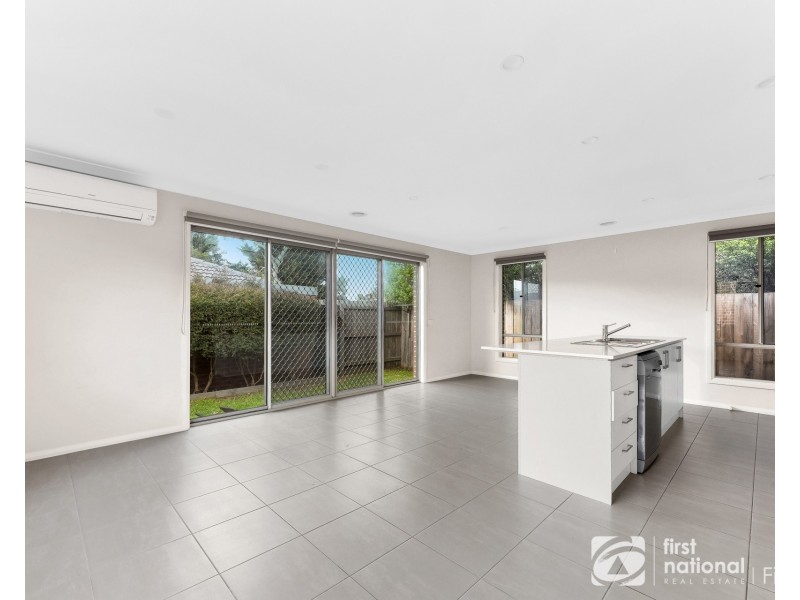 4/6-8 Walter Street, Cranbourne VIC 3977