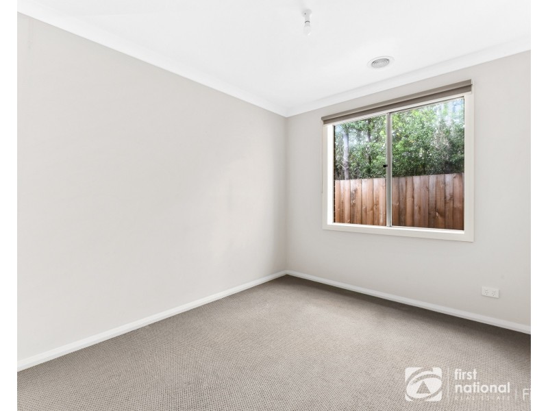 4/6-8 Walter Street, Cranbourne VIC 3977