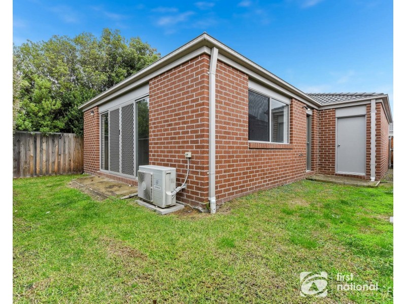 4/6-8 Walter Street, Cranbourne VIC 3977