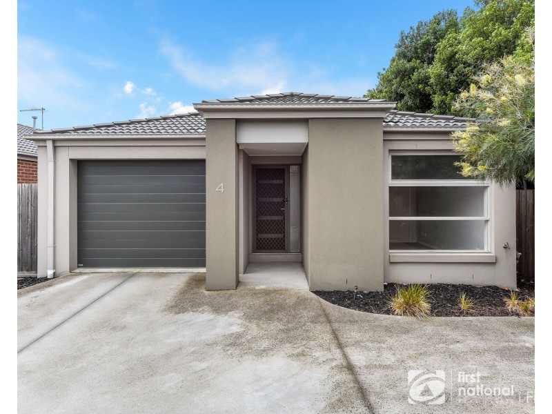 4/6-8 Walter Street, Cranbourne VIC 3977