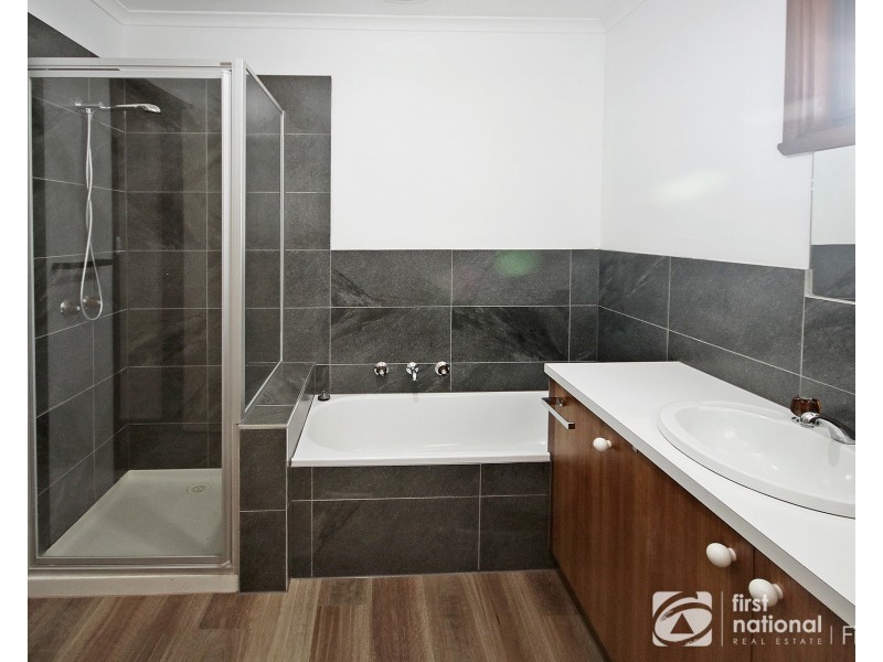 1/21 Lyall Street, Cranbourne VIC 3977