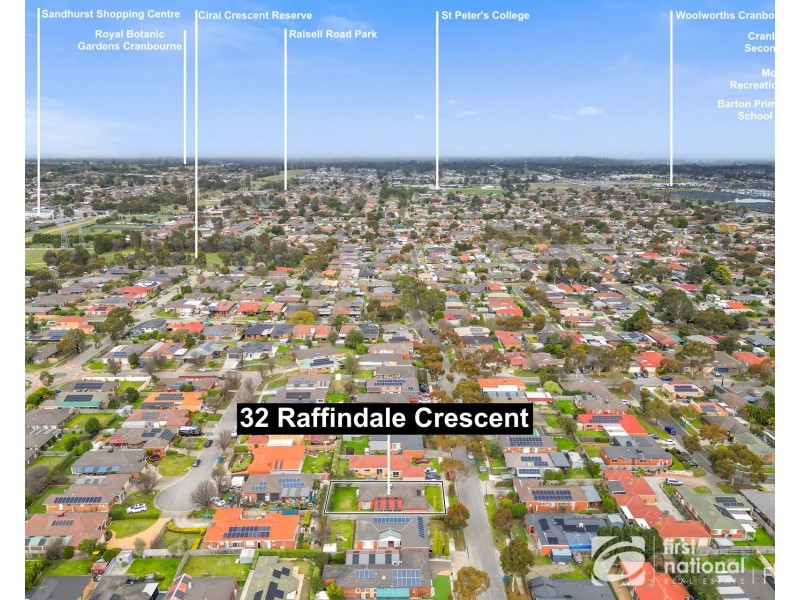 32 Raffindale Crescent, Cranbourne West VIC 3977
