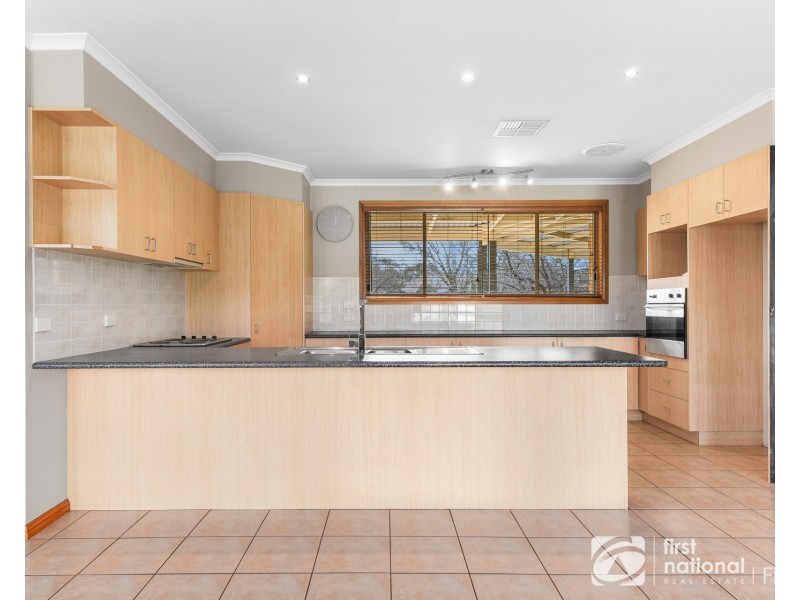 13 Fairway Court, Pakenham VIC 3810