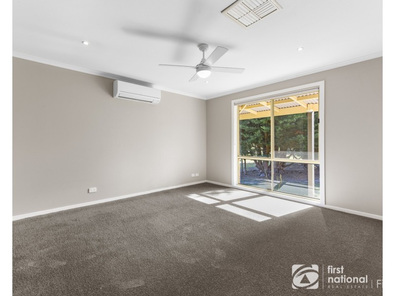 13 Fairway Court, Pakenham VIC 3810