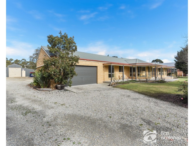 13 Fairway Court, Pakenham VIC 3810