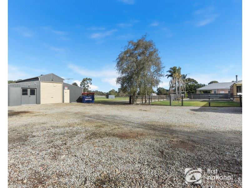 13 Fairway Court, Pakenham VIC 3810