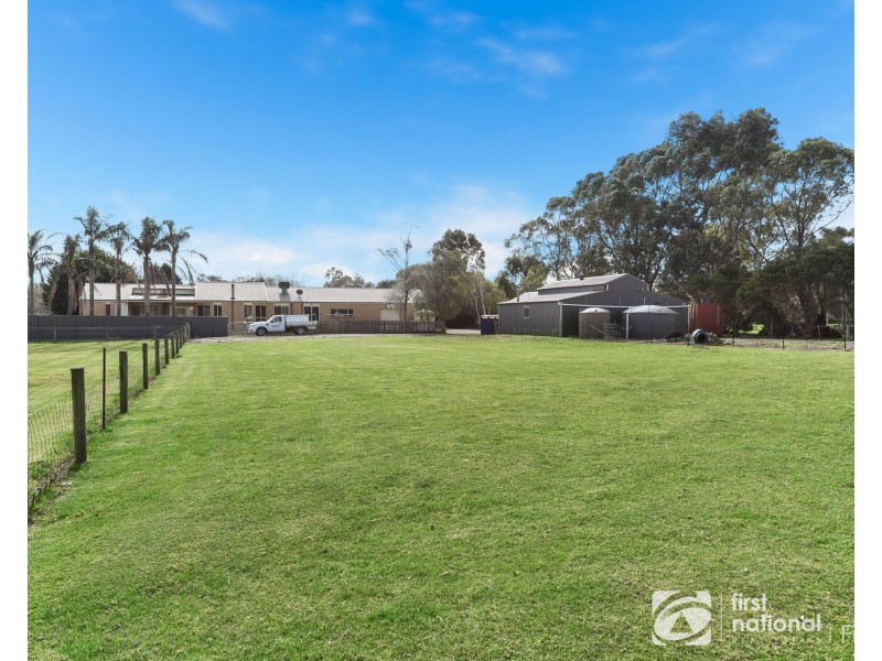 13 Fairway Court, Pakenham VIC 3810