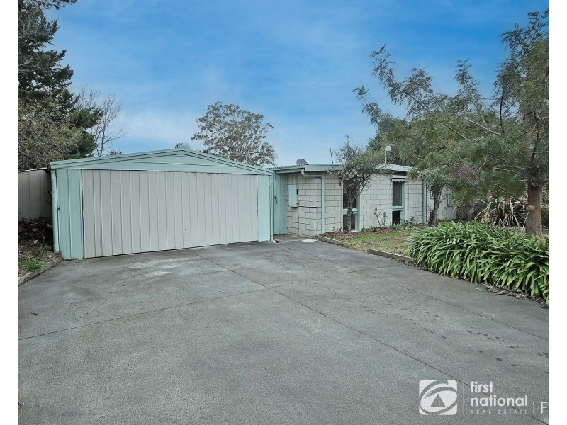 38 Camms Road, Cranbourne VIC 3977