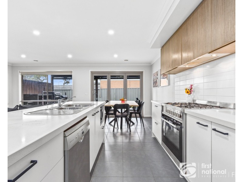 134 Lineham Drive, Cranbourne East VIC 3977