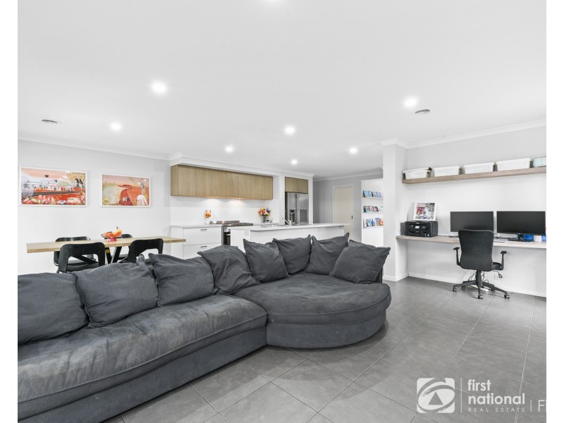 134 Lineham Drive, Cranbourne East VIC 3977