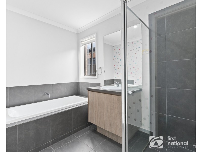 134 Lineham Drive, Cranbourne East VIC 3977