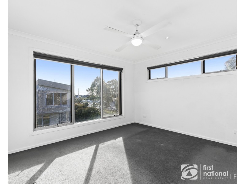 14 Nanea Path, Cranbourne VIC 3977