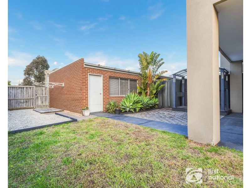 14 Nanea Path, Cranbourne VIC 3977