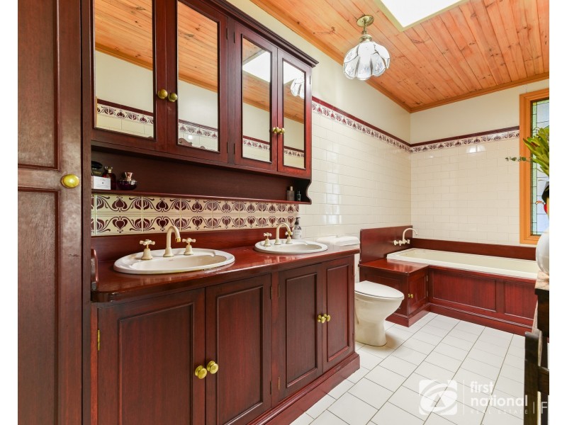 24 Maywood Road, Cranbourne South VIC 3977
