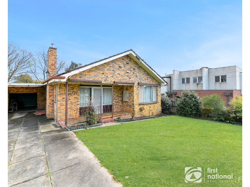 13 Lamb Street, Cranbourne VIC 3977