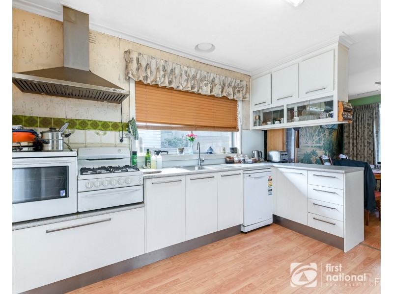 13 Lamb Street, Cranbourne VIC 3977