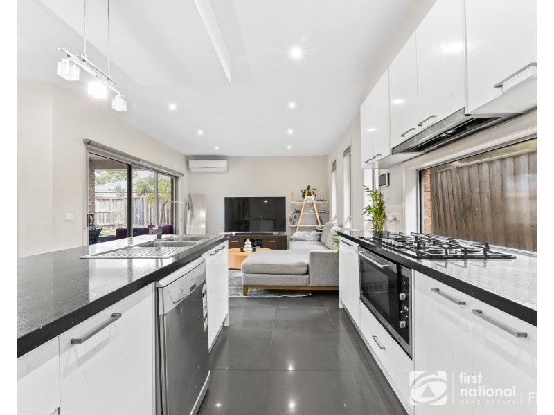 22 Mickleham Drive, Cranbourne North VIC 3977