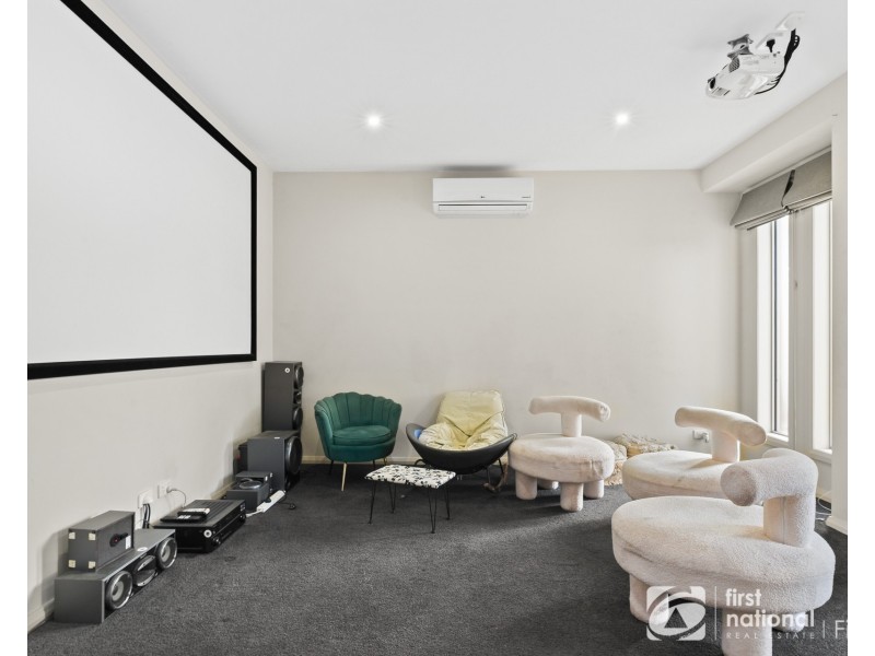 22 Mickleham Drive, Cranbourne North VIC 3977