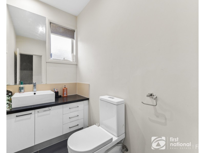 22 Mickleham Drive, Cranbourne North VIC 3977