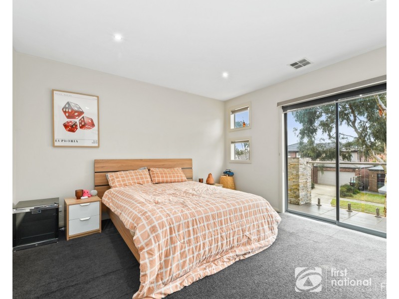 22 Mickleham Drive, Cranbourne North VIC 3977