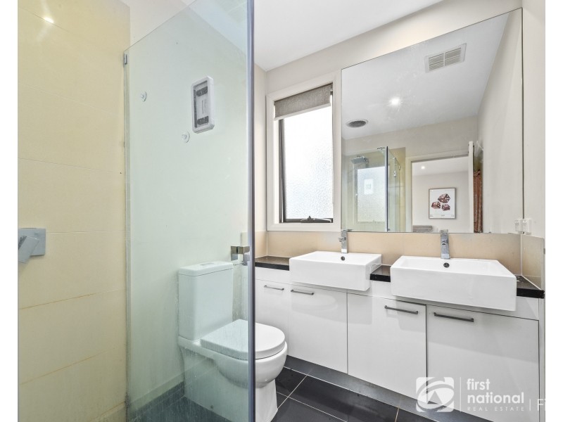 22 Mickleham Drive, Cranbourne North VIC 3977