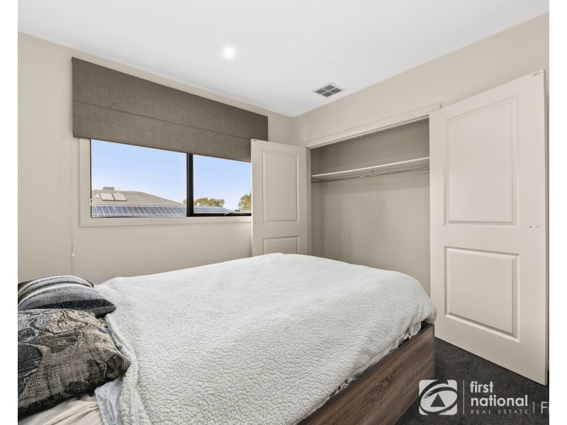 22 Mickleham Drive, Cranbourne North VIC 3977