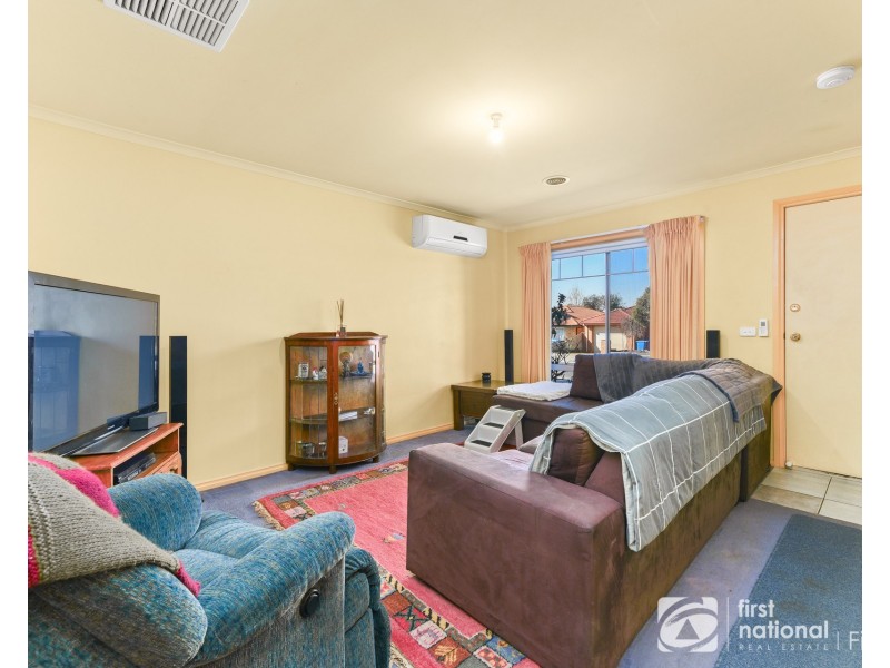 3 Otley Way, Cranbourne East VIC 3977