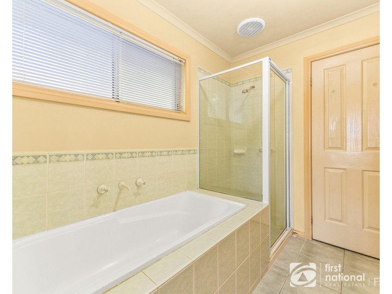 3 Otley Way, Cranbourne East VIC 3977