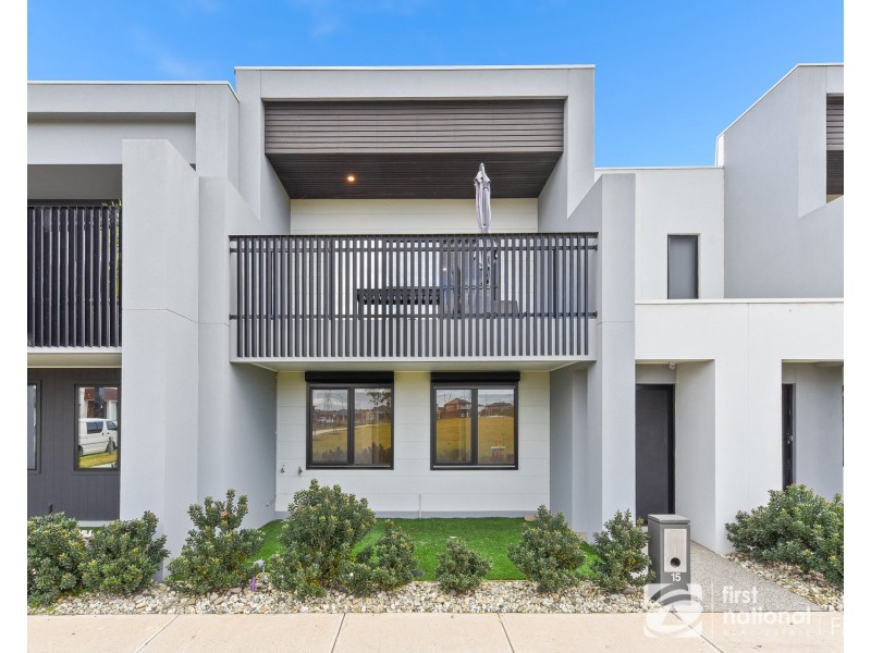 15 Hibiya Way, Clyde North VIC 3978
