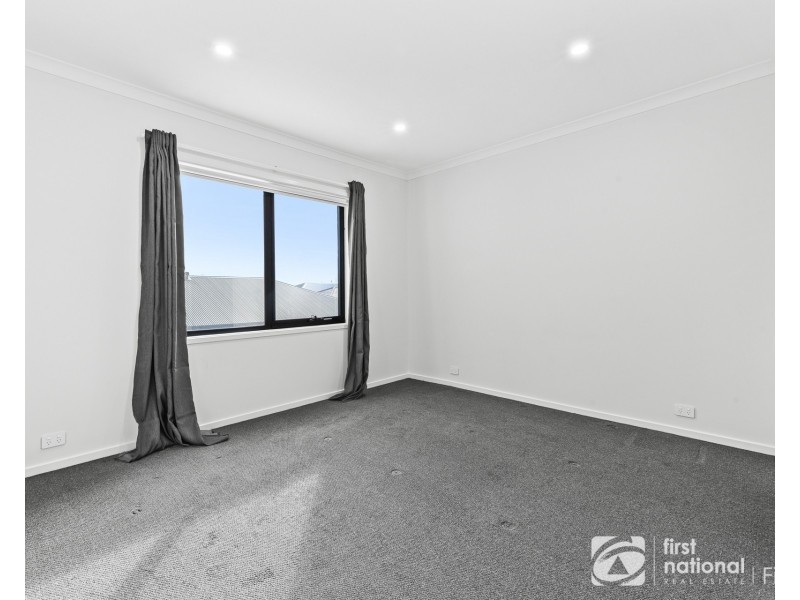 15 Hibiya Way, Clyde North VIC 3978