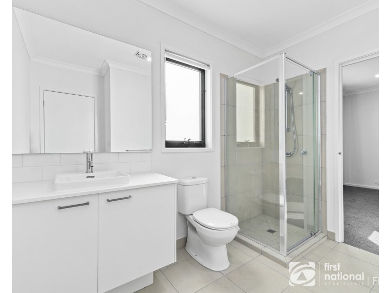 15 Hibiya Way, Clyde North VIC 3978