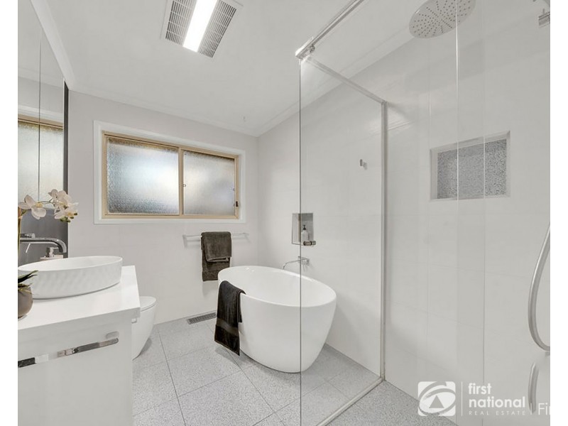 9 Balook Court, Cranbourne North VIC 3977