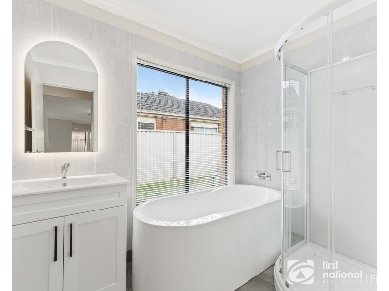 23 Monahans Road, Cranbourne West VIC 3977
