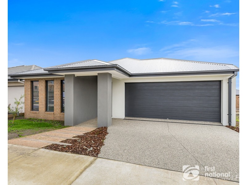 20 Nightfall Avenue, Clyde North VIC 3978