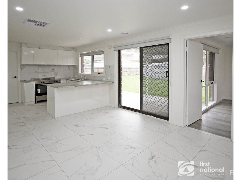 10 Mawson Court, Cranbourne North VIC 3977