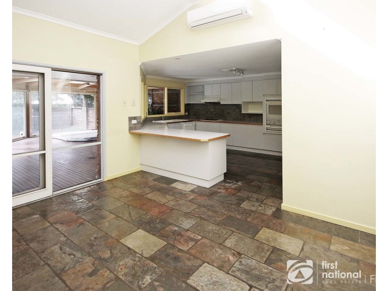 85 Devon Road, Devon Meadows VIC 3977