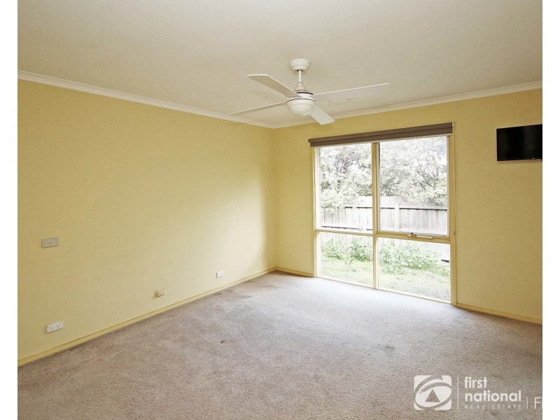 85 Devon Road, Devon Meadows VIC 3977