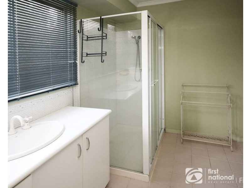 85 Devon Road, Devon Meadows VIC 3977