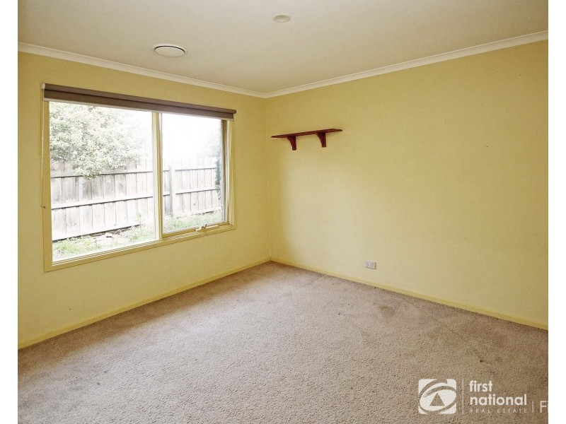 85 Devon Road, Devon Meadows VIC 3977