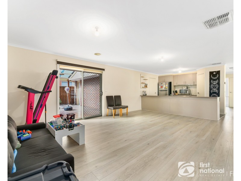 14 Thunderbolt Drive, Cranbourne East VIC 3977