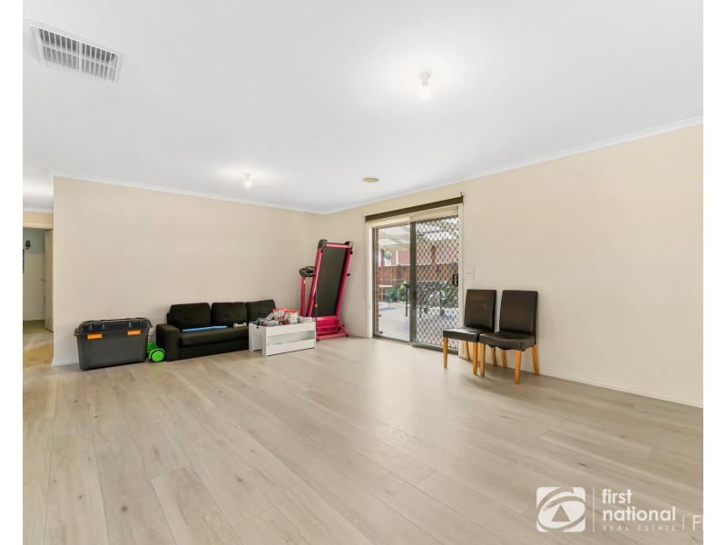 14 Thunderbolt Drive, Cranbourne East VIC 3977