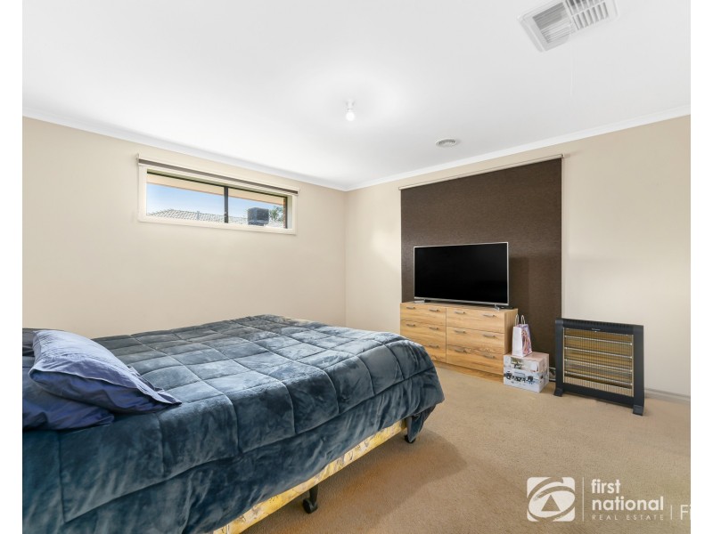 14 Thunderbolt Drive, Cranbourne East VIC 3977
