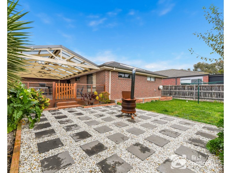 14 Thunderbolt Drive, Cranbourne East VIC 3977
