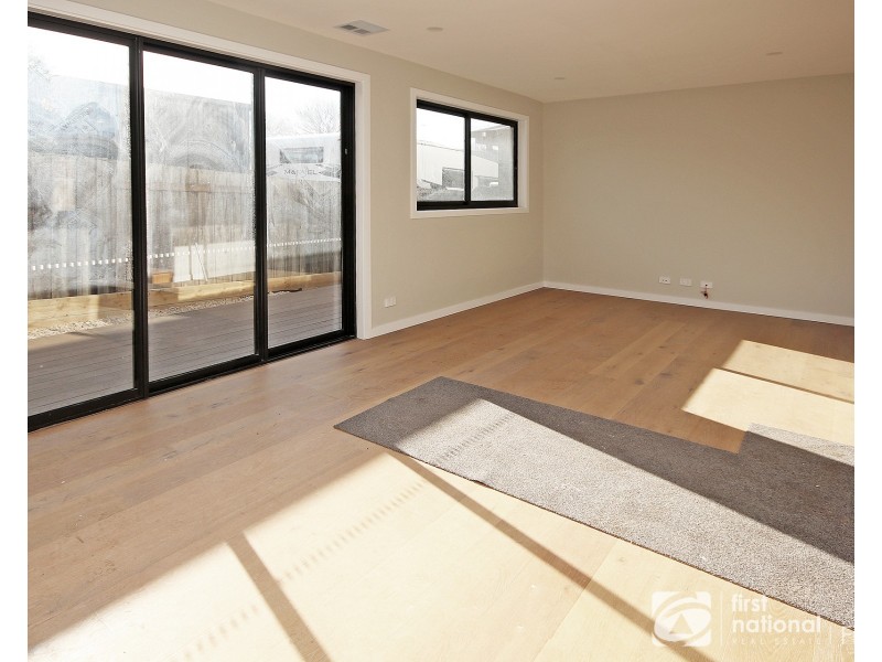 2/10B Frome Avenue, Frankston VIC 3199