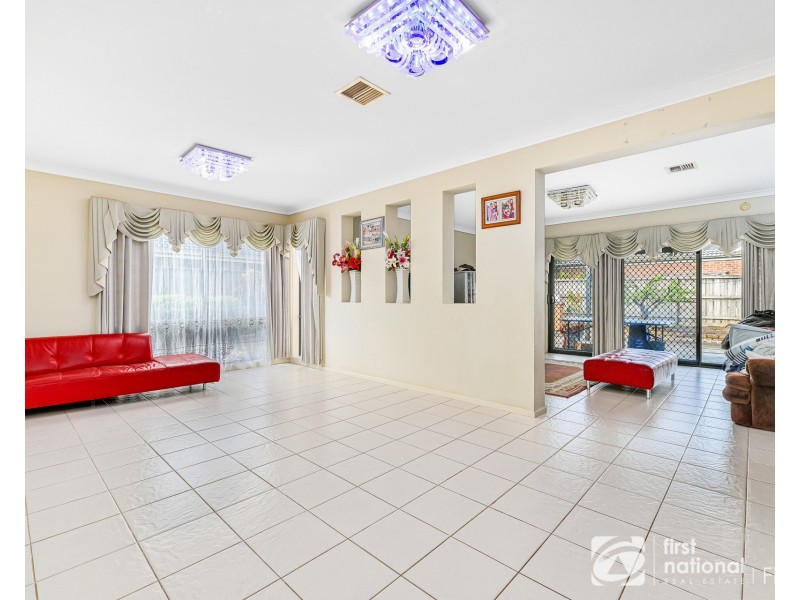 25 Violet Way, Cranbourne VIC 3977