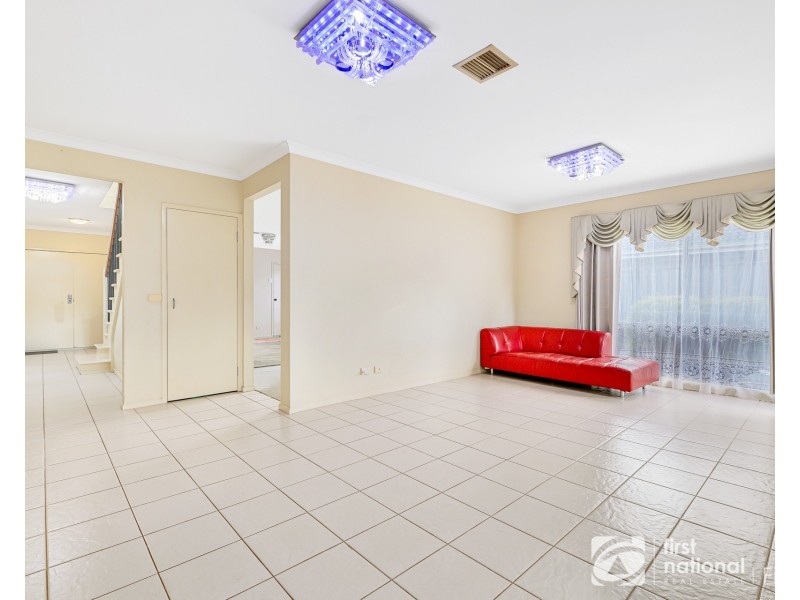 25 Violet Way, Cranbourne VIC 3977
