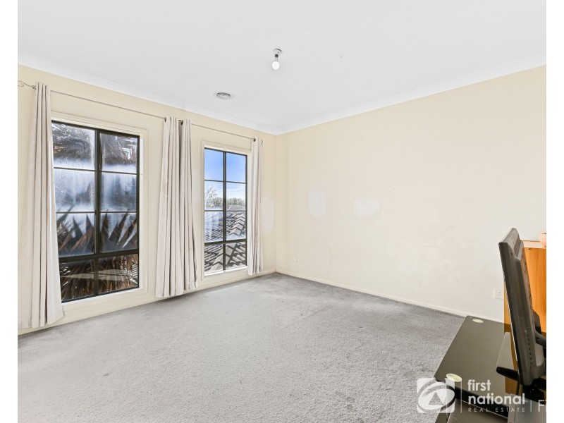 25 Violet Way, Cranbourne VIC 3977